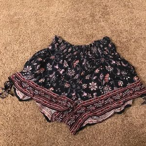 Hollister Co. flowy shorts